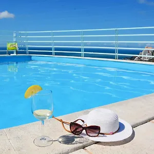 https://sol-do-lido-2.madeira-islandshotels.com