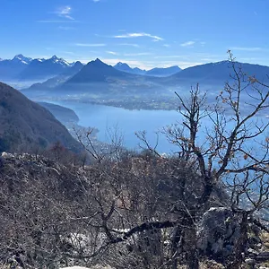 https://entre-lac-dannecy-et-montagnes-golf-et-parapente-a-pieds.hotels-rhonealpes.com